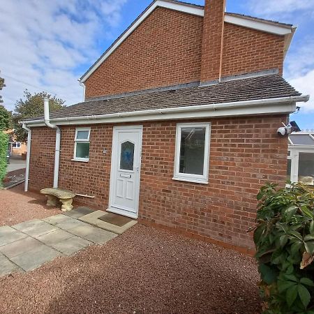 Leominster 3 Bedroom House Parking Garden Private Exterior foto