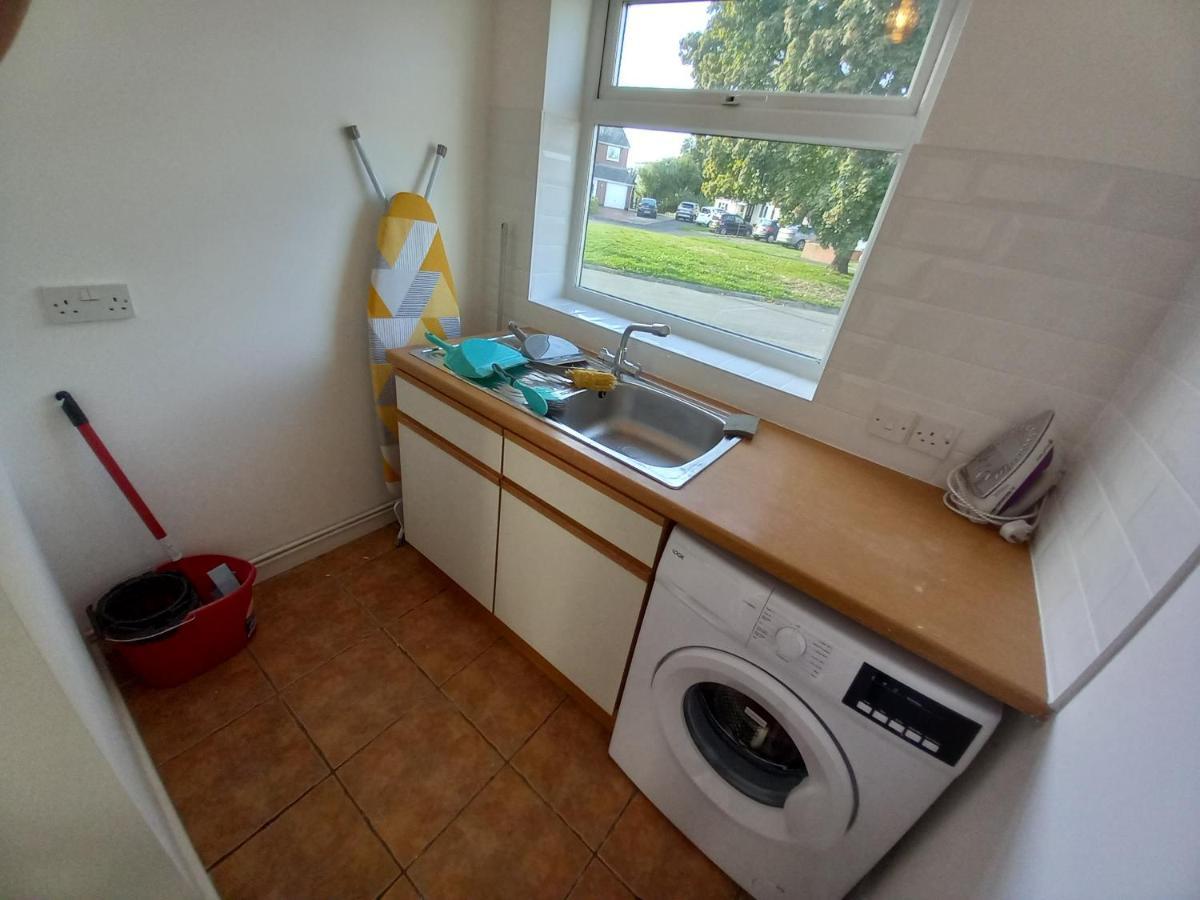 Leominster 3 Bedroom House Parking Garden Private Exterior foto