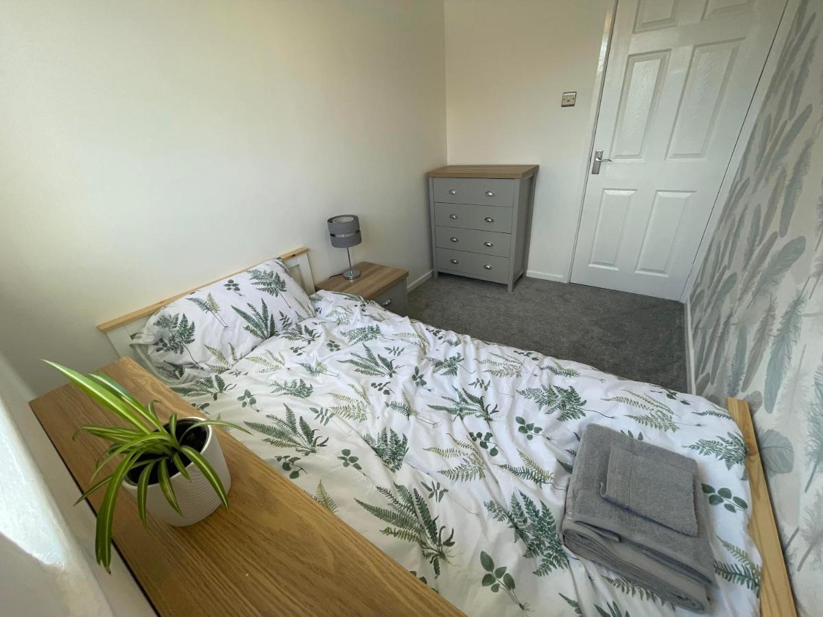 Leominster 3 Bedroom House Parking Garden Private Exterior foto