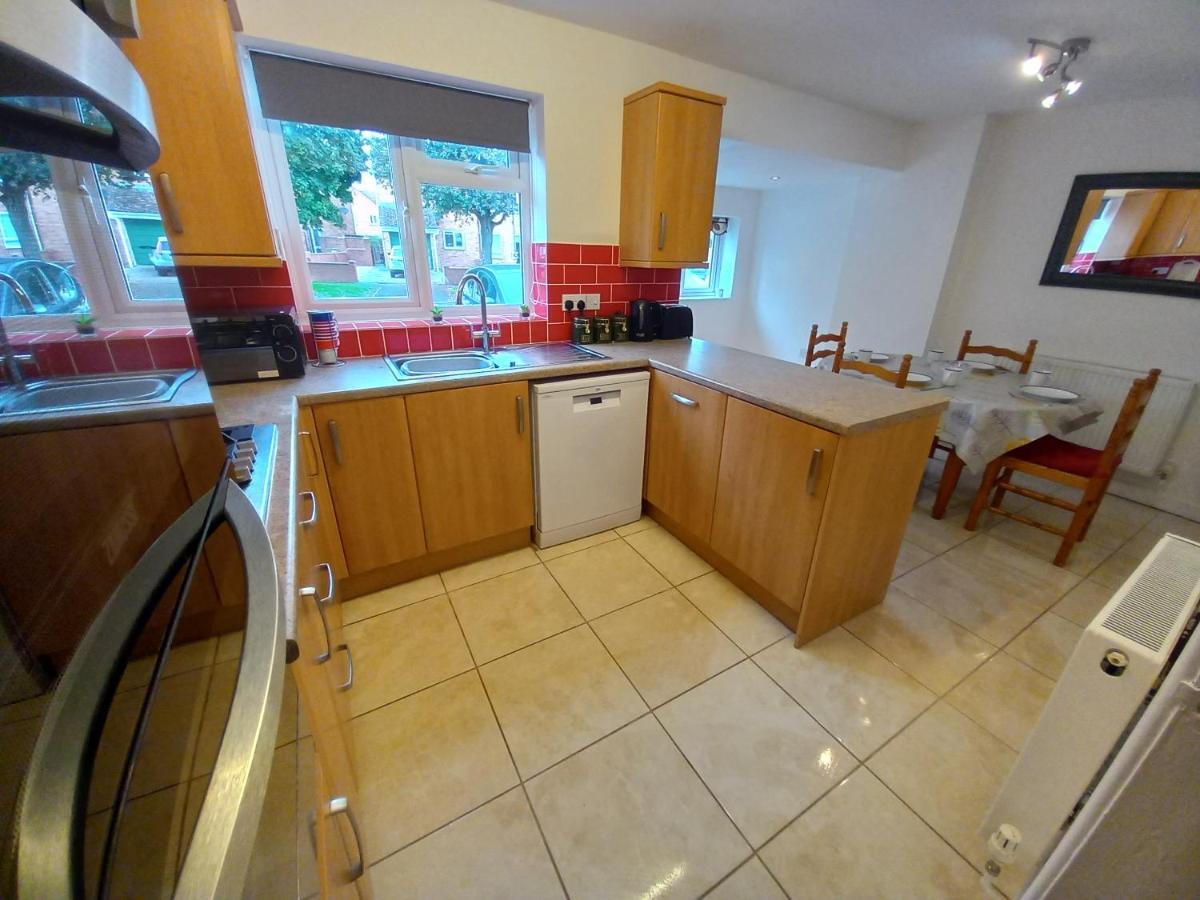 Leominster 3 Bedroom House Parking Garden Private Exterior foto